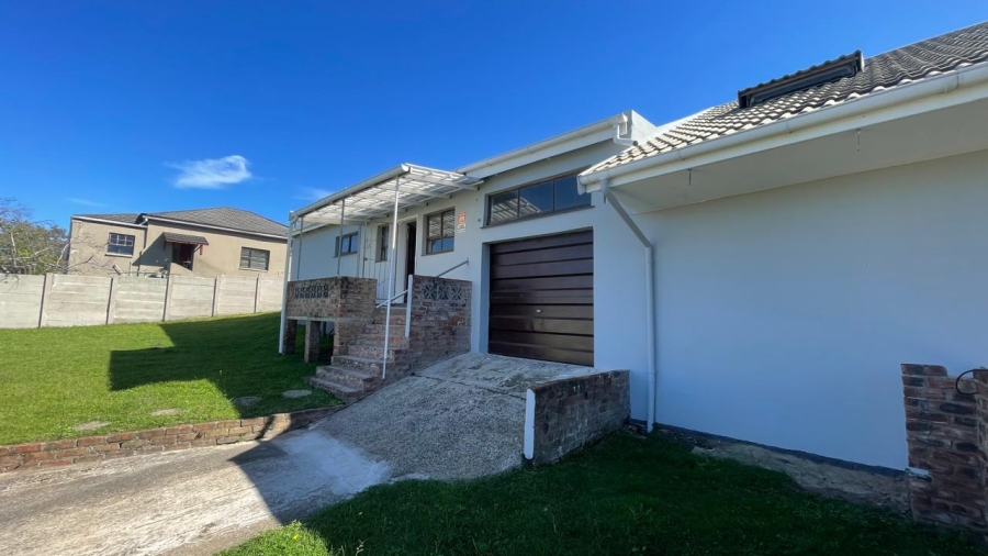 2 Bedroom Property for Sale in Cambridge Eastern Cape